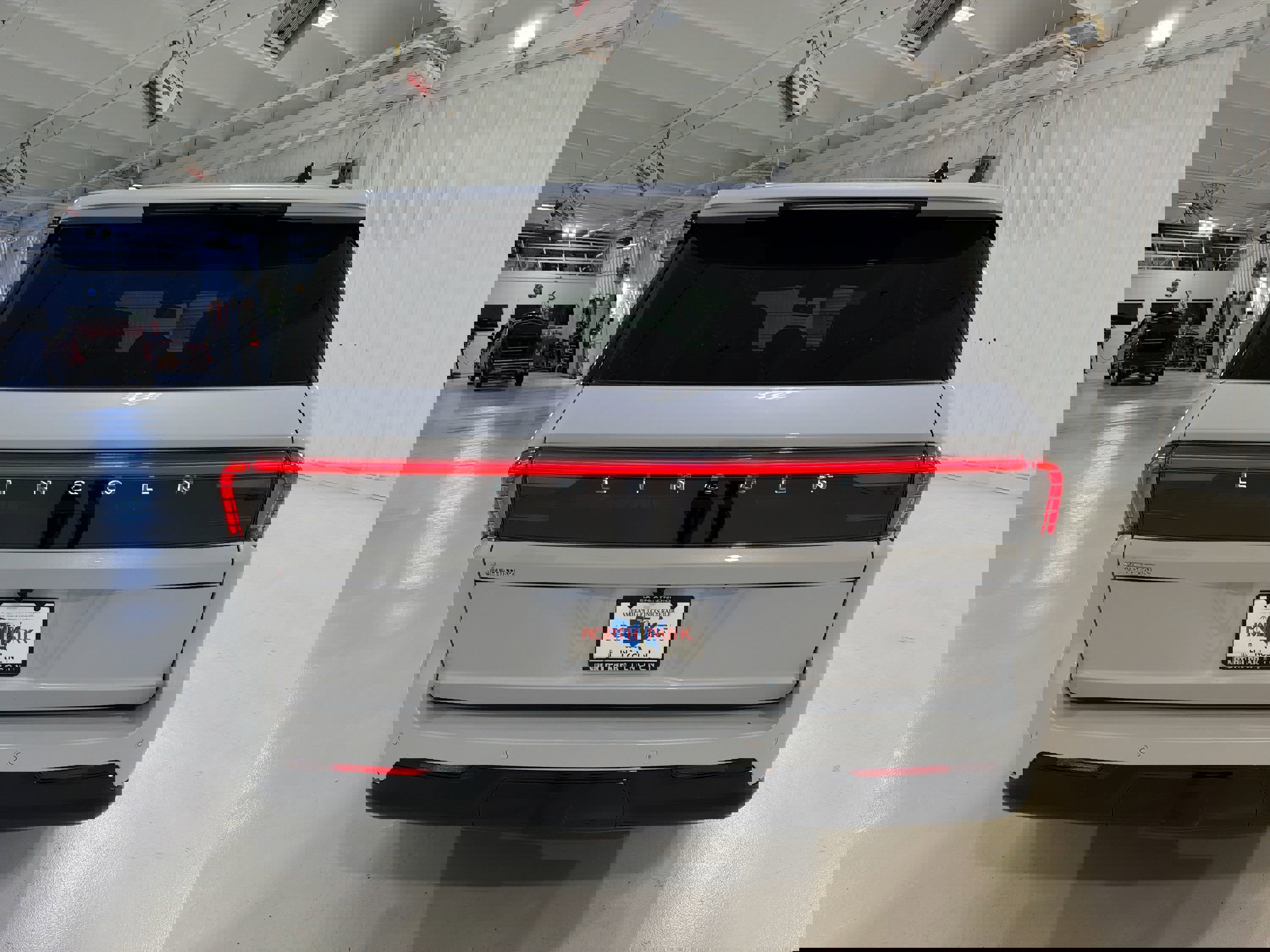 New 2026 Lincoln Navigator L Premier image 27