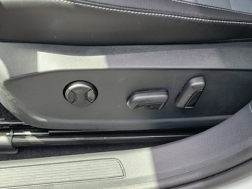 Certified 2025 Volkswagen Jetta SE w/ Sunroof Package FWD image 20
