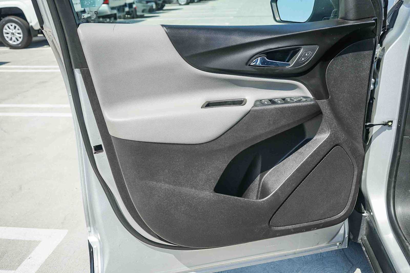 Used 2019 Chevrolet Equinox LS FWD image 20