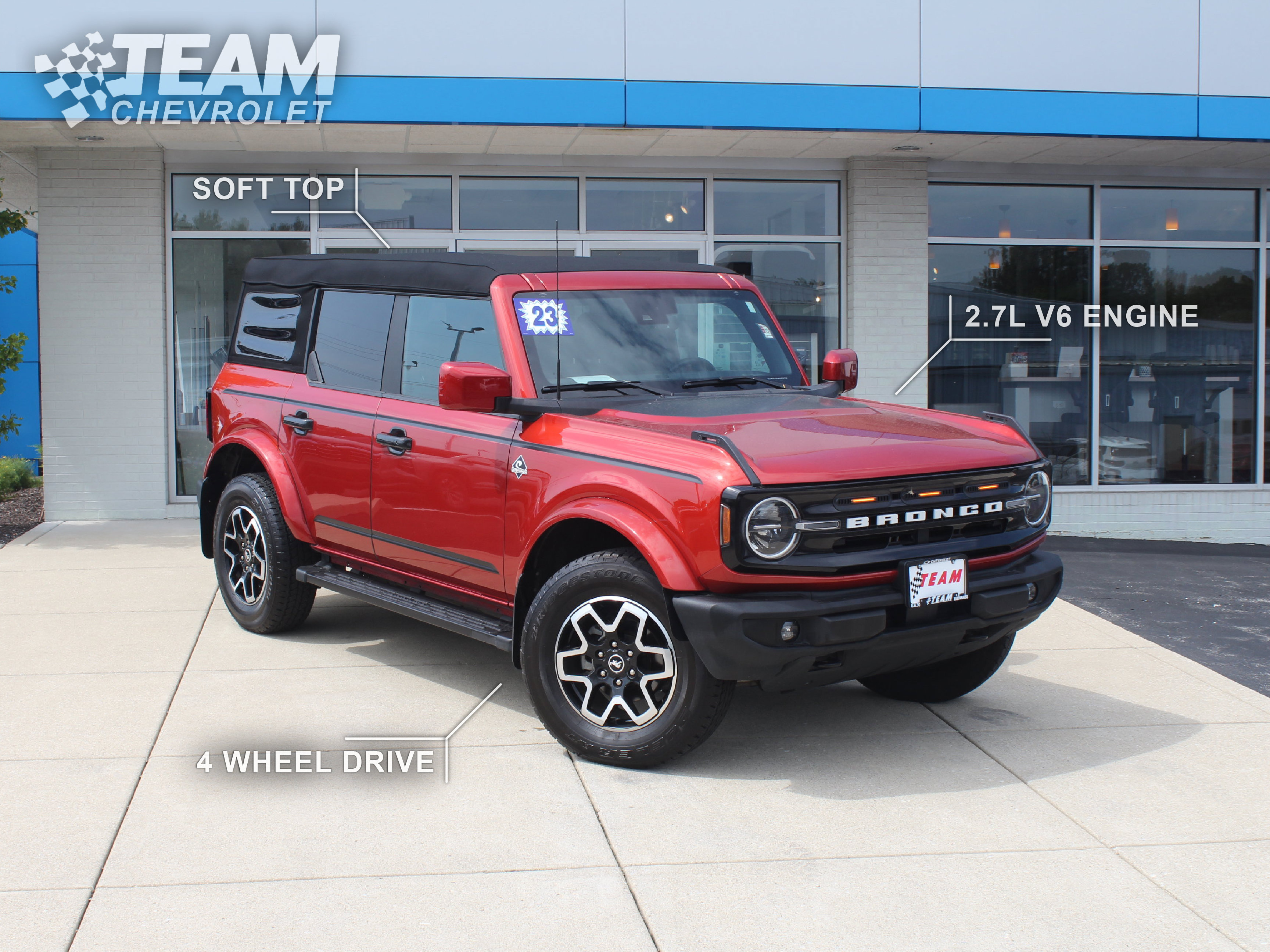 Used 2023 Ford Bronco Outer Banks AWD/4WD image 2