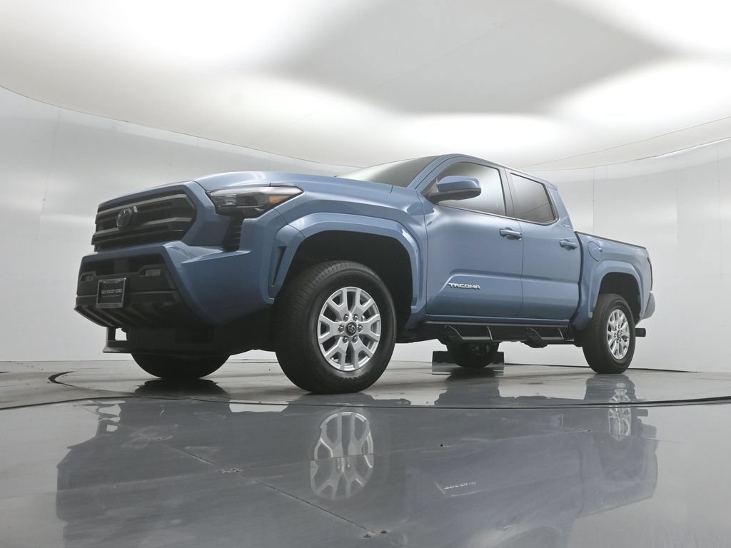 Used 2026 Toyota Tacoma SR5 AWD/4WD image 43