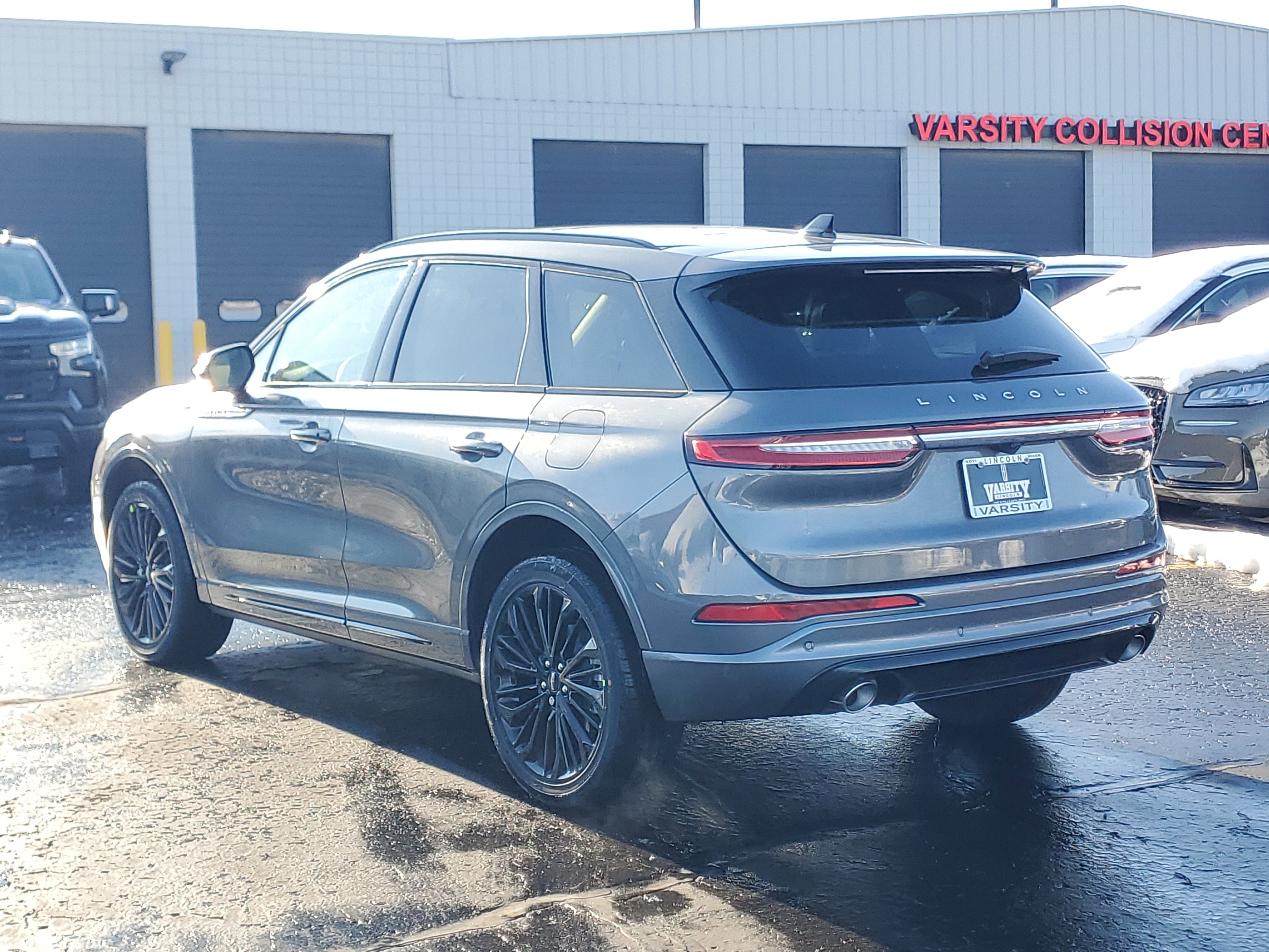 New 2026 Lincoln Corsair Premiere image 3