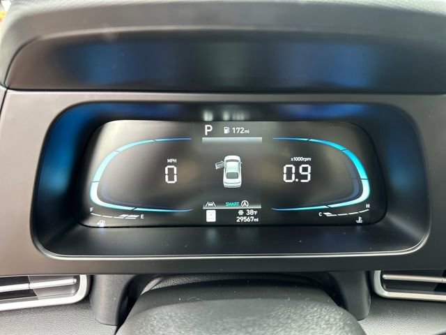 Certified 2025 Hyundai Elantra SE image 16