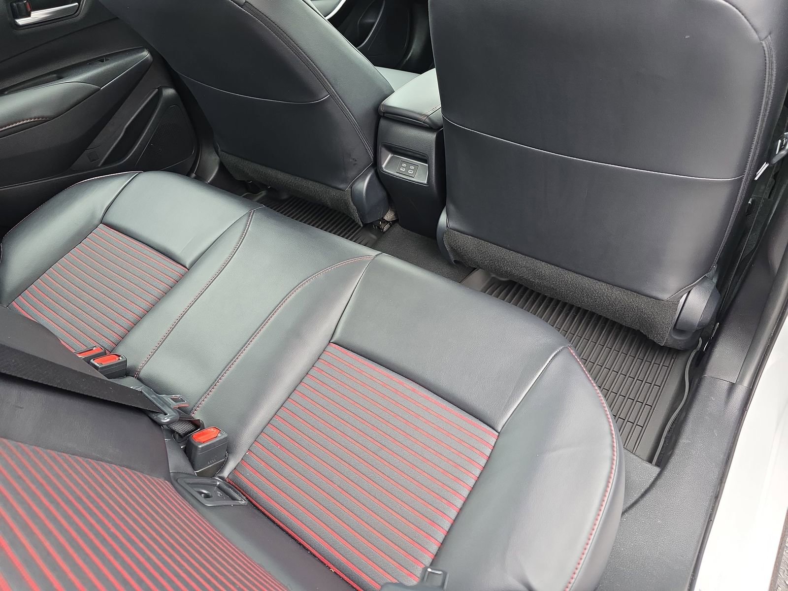 Used 2025 Toyota Corolla XSE image 11