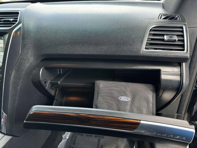 Used 2018 Ford Explorer Limited image 52