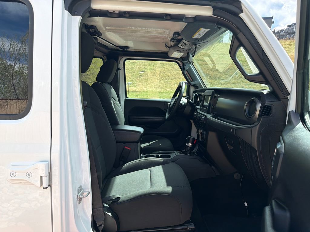 Used 2023 Jeep Gladiator Sport image 28