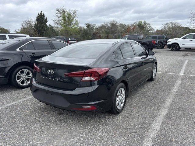 Used 2020 Hyundai Elantra SE image 3