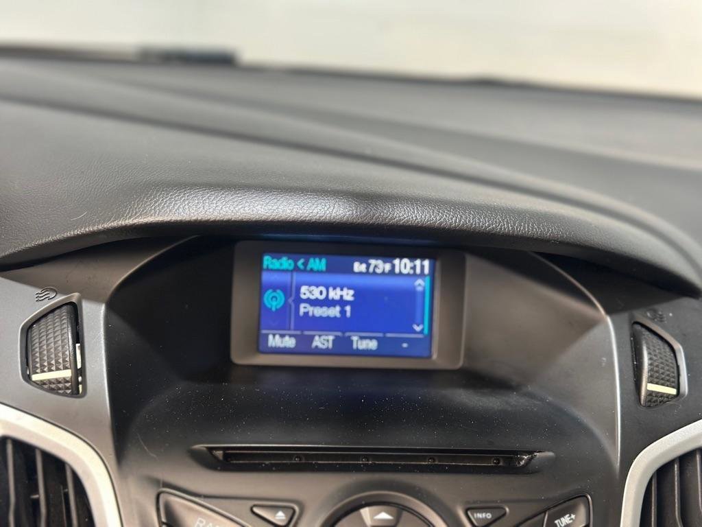 Used 2014 Ford Focus SE FWD image 17