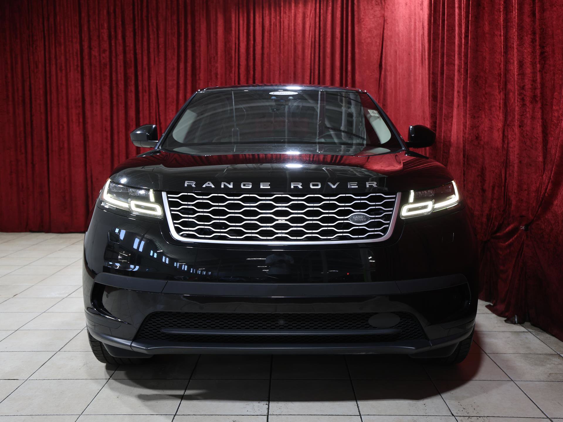 Used 2019 Land Rover Range Rover Velar S AWD/4WD image 9