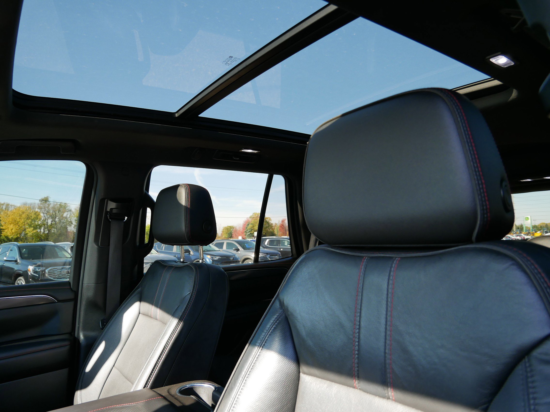 Used 2021 Chevrolet Tahoe RST w/ Luxury Package image 18