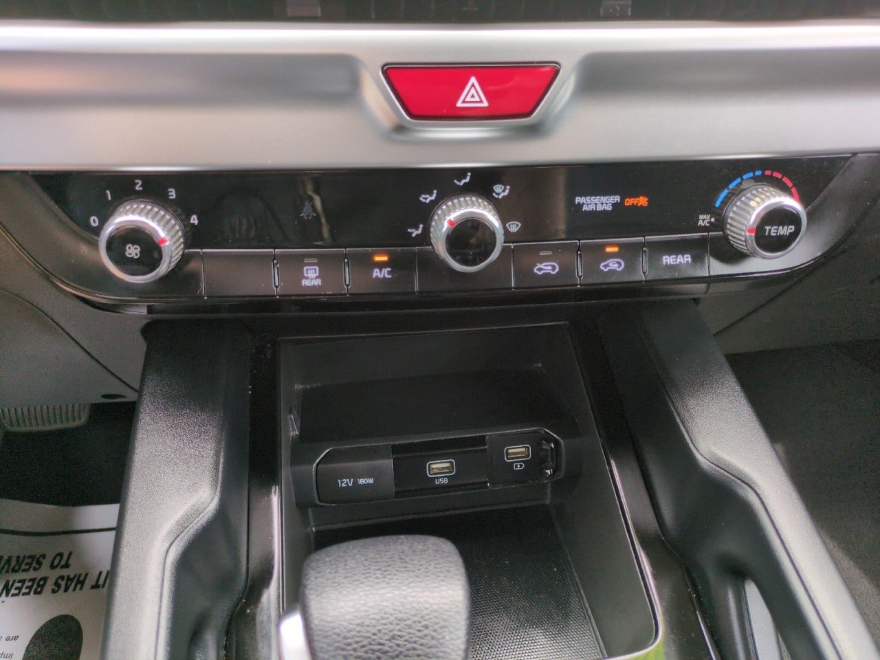 Used 2020 Kia Telluride LX AWD/4WD image 19