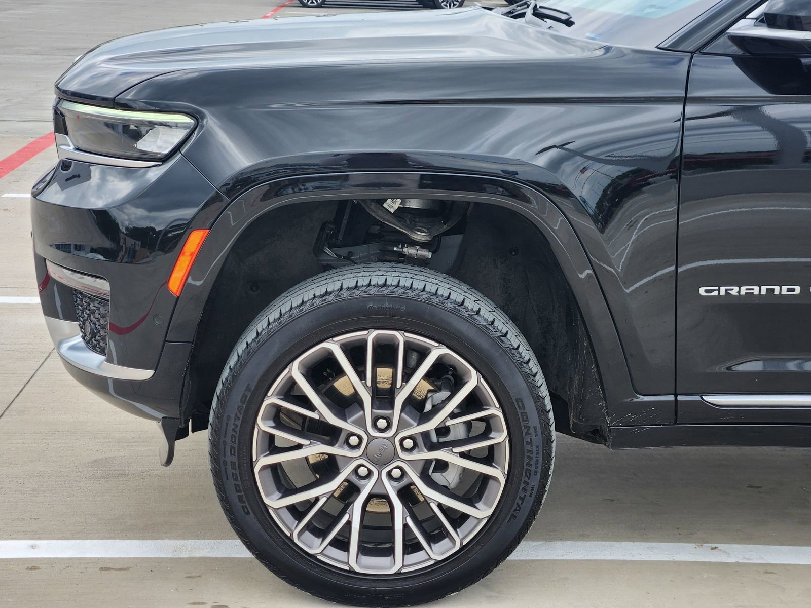 Used 2025 Jeep Grand Cherokee L Summit w/ Advanced Protech Group IV image 10