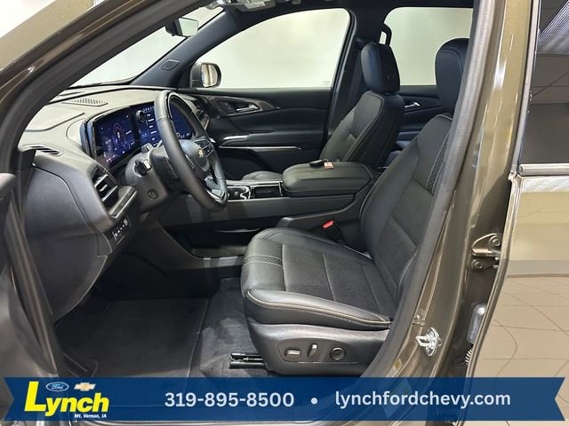 Used 2024 Chevrolet Traverse RS image 6