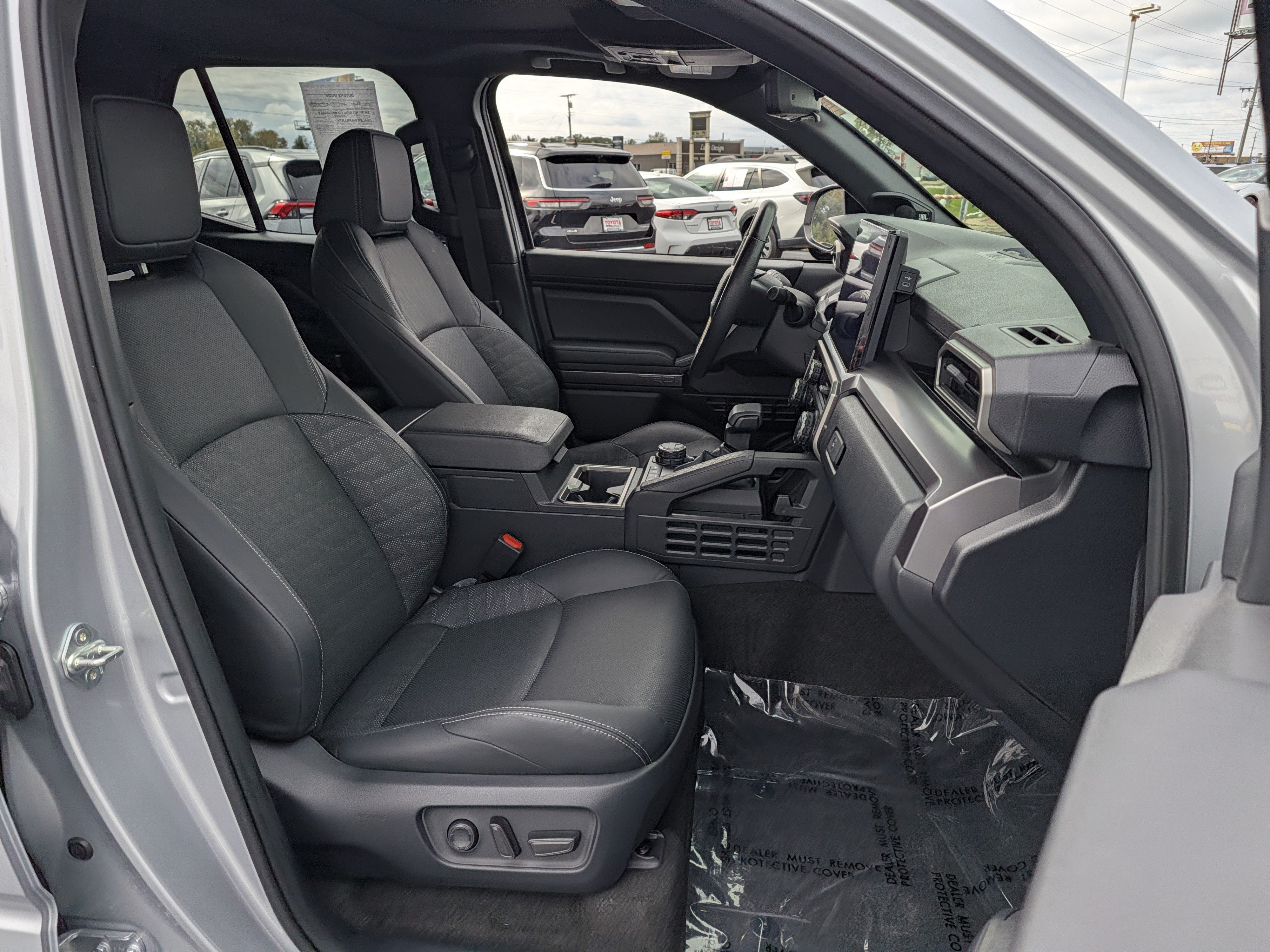 Certified 2025 Toyota 4Runner TRD Off-Road Premium w/ Tow Technology Package AWD/4WD image 27