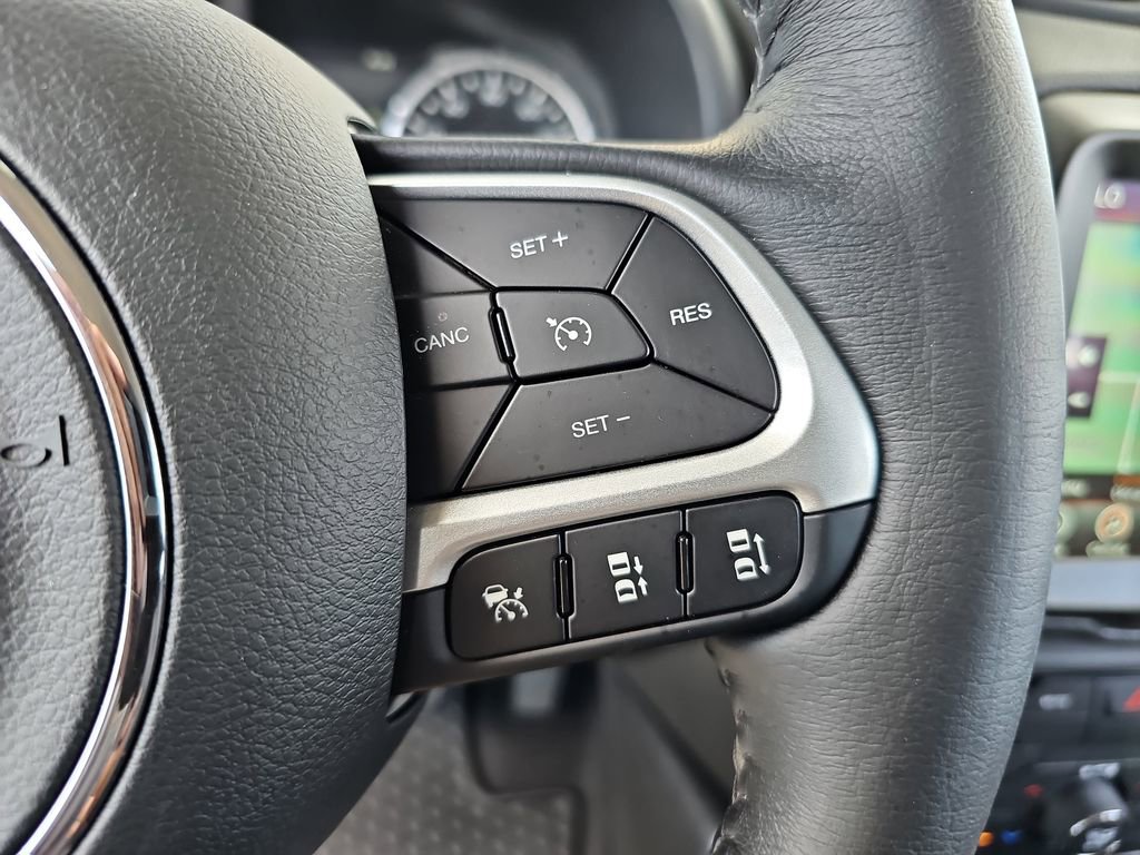 Used 2023 Jeep Renegade Limited AWD/4WD image 12