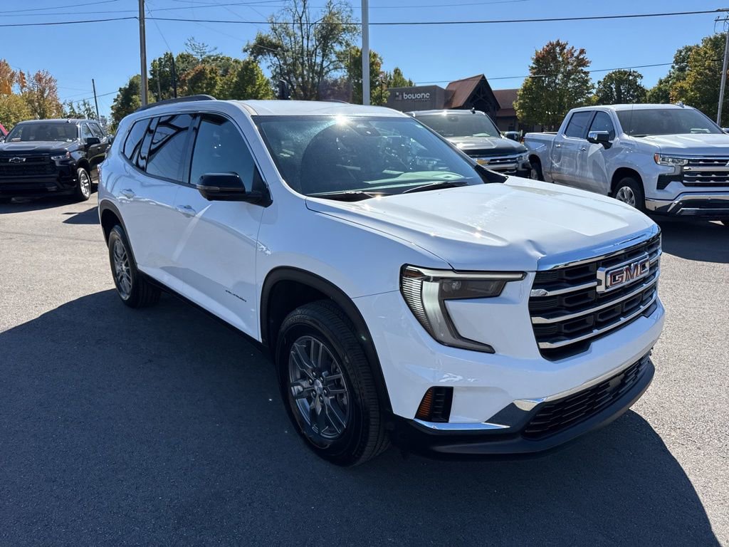 Used 2025 GMC Acadia Elevation FWD image 7