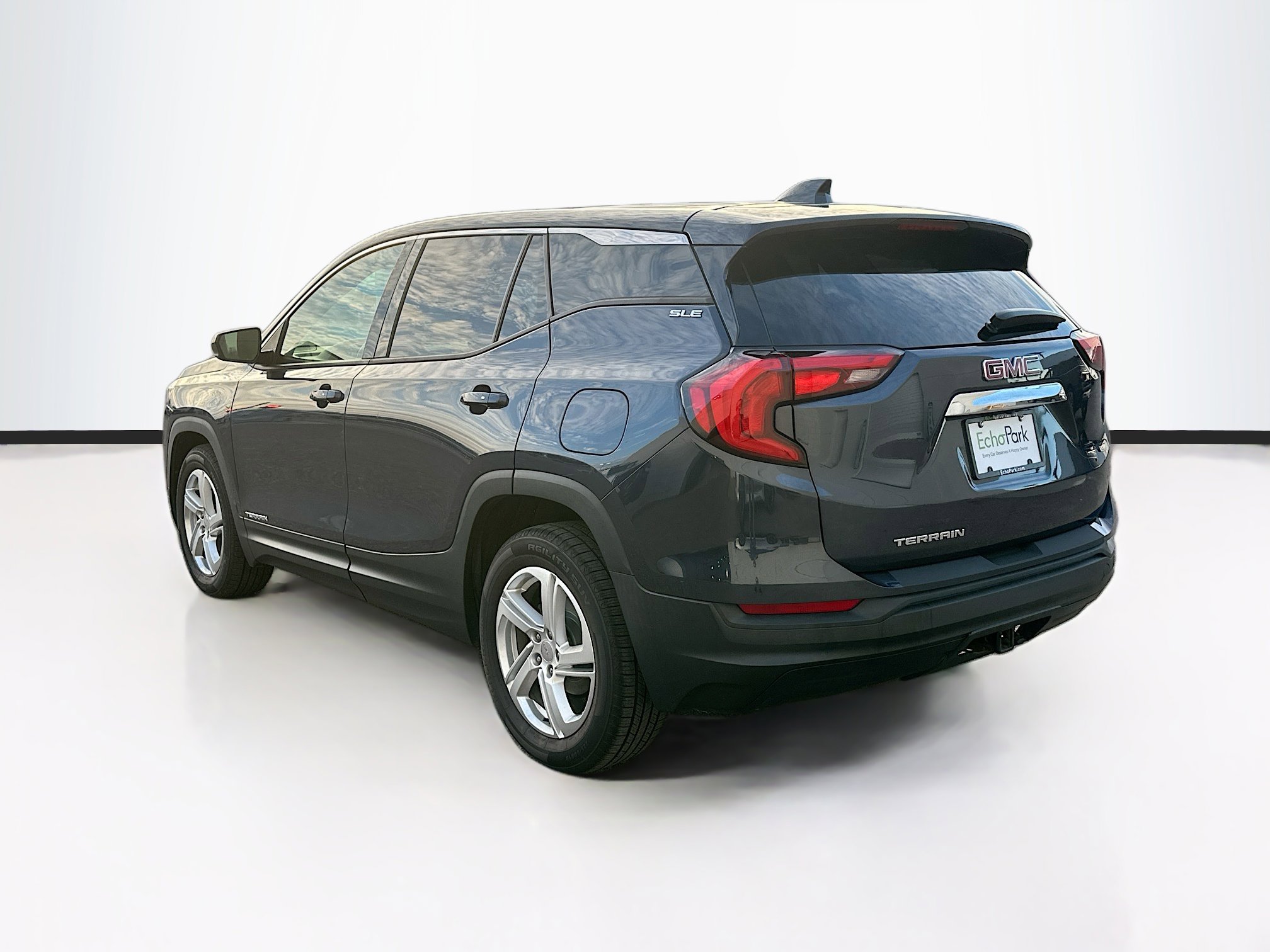 Used 2018 GMC Terrain SLE image 5