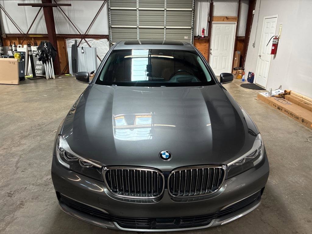 Used 2019 BMW 740i w/ Executive Package RWD image 7