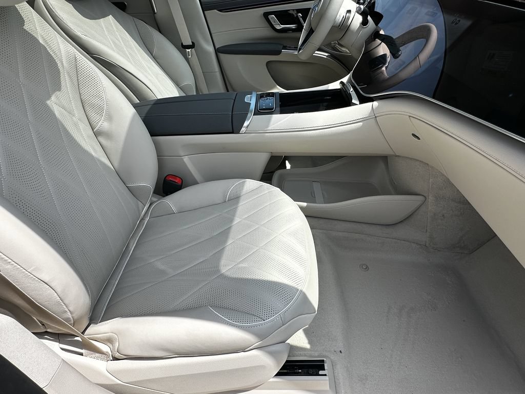 New 2027 Mercedes-Benz EQS 550 4MATIC SUV image 15