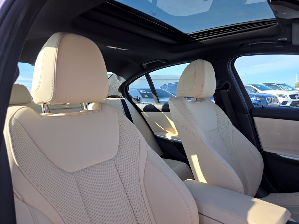Certified 2024 BMW 330i Sedan w/ Convenience Package RWD image 28