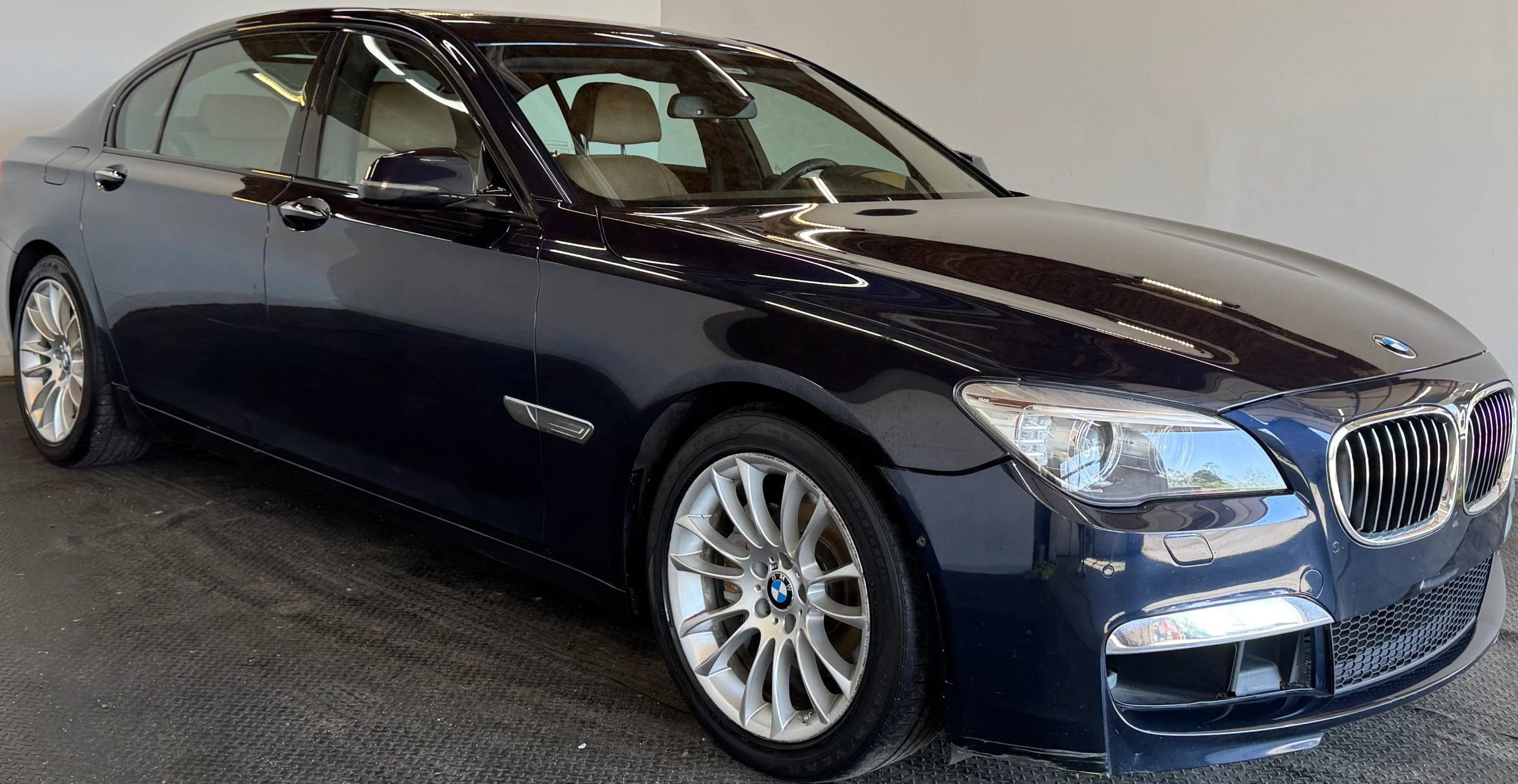 Used 2015 BMW 740Li image 4