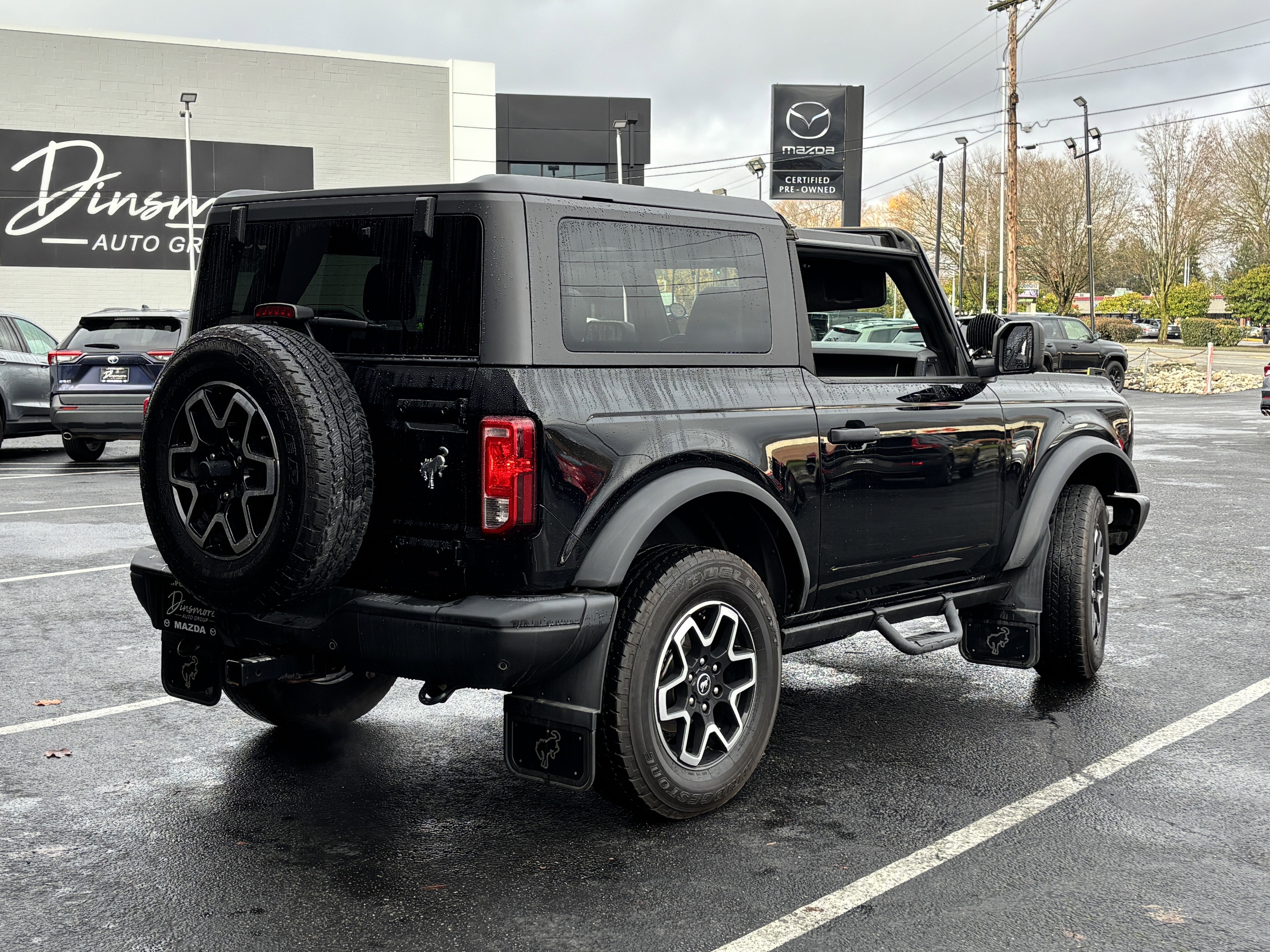 Used 2022 Ford Bronco Black Diamond image 6