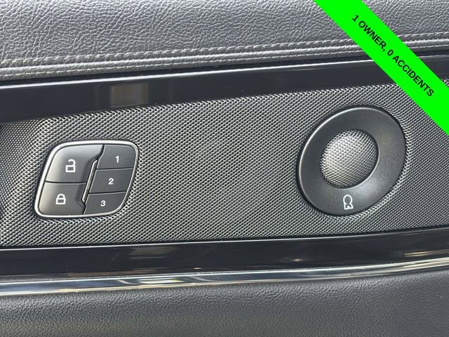 Used 2021 Lincoln Nautilus Reserve image 12