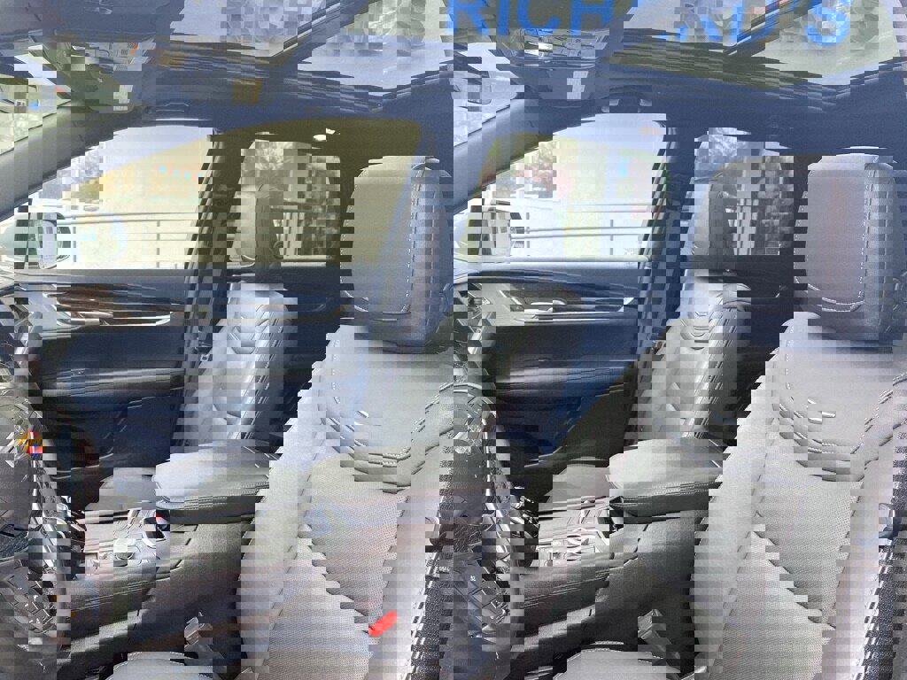 Used 2025 Cadillac XT5 Premium Luxury image 30