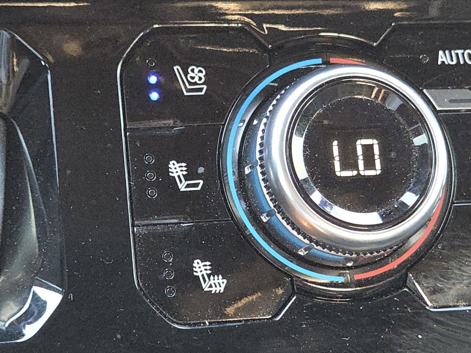 Used 2024 GMC Sierra 1500 AT4X image 7