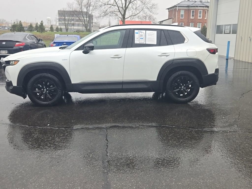 Used 2025 MAZDA CX-50 AWD 2.5 Hybrid w/ Premium Pkg image 4