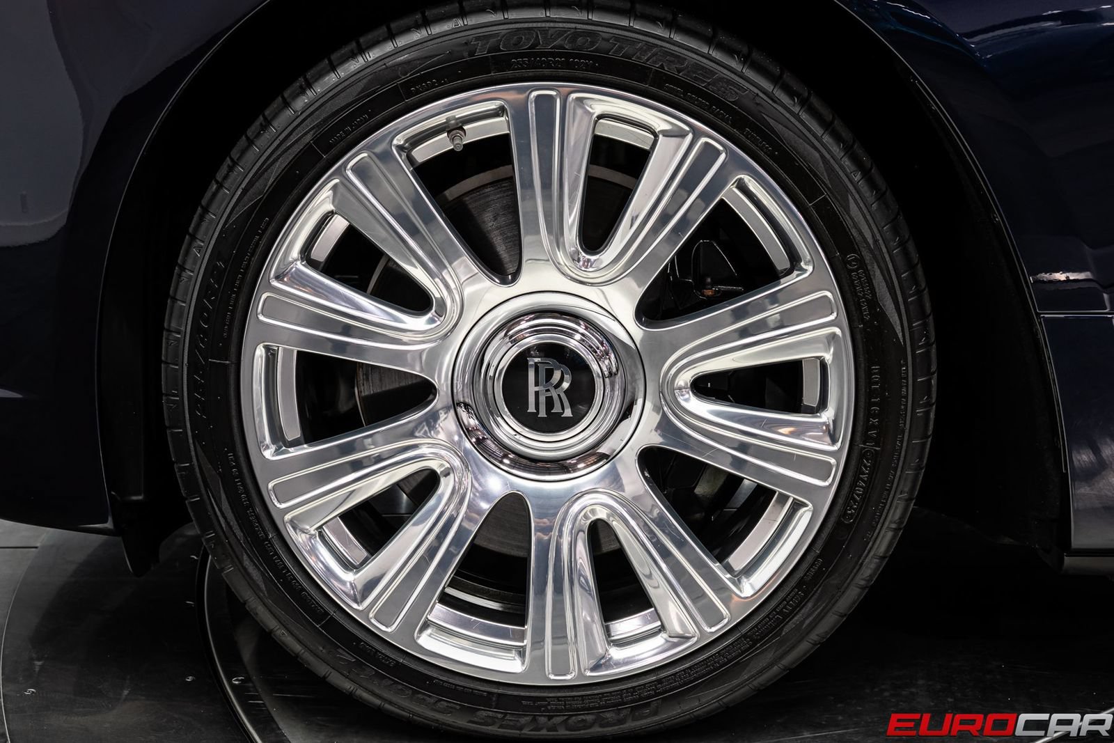 Used 2017 Rolls-Royce Dawn RWD image 22