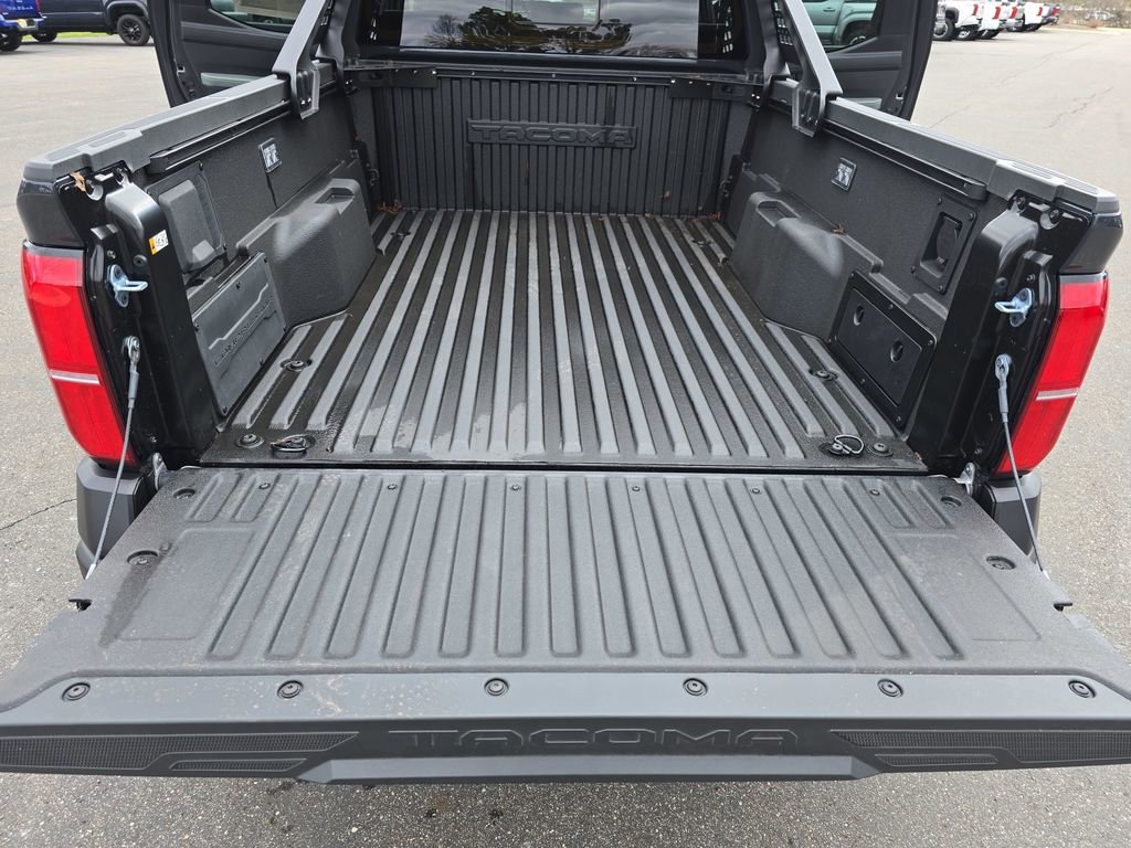 Used 2025 Toyota Tacoma Trailhunter image 14