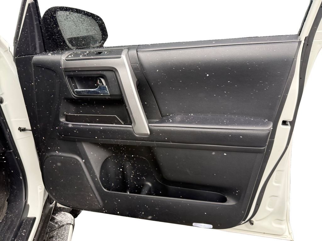 Used 2022 Toyota 4Runner Trail Special Edition AWD/4WD image 9
