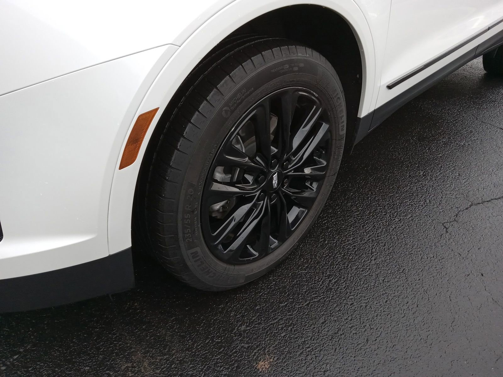 Used 2022 Cadillac XT5 Premium Luxury w/ LPO, ONYX Package image 6