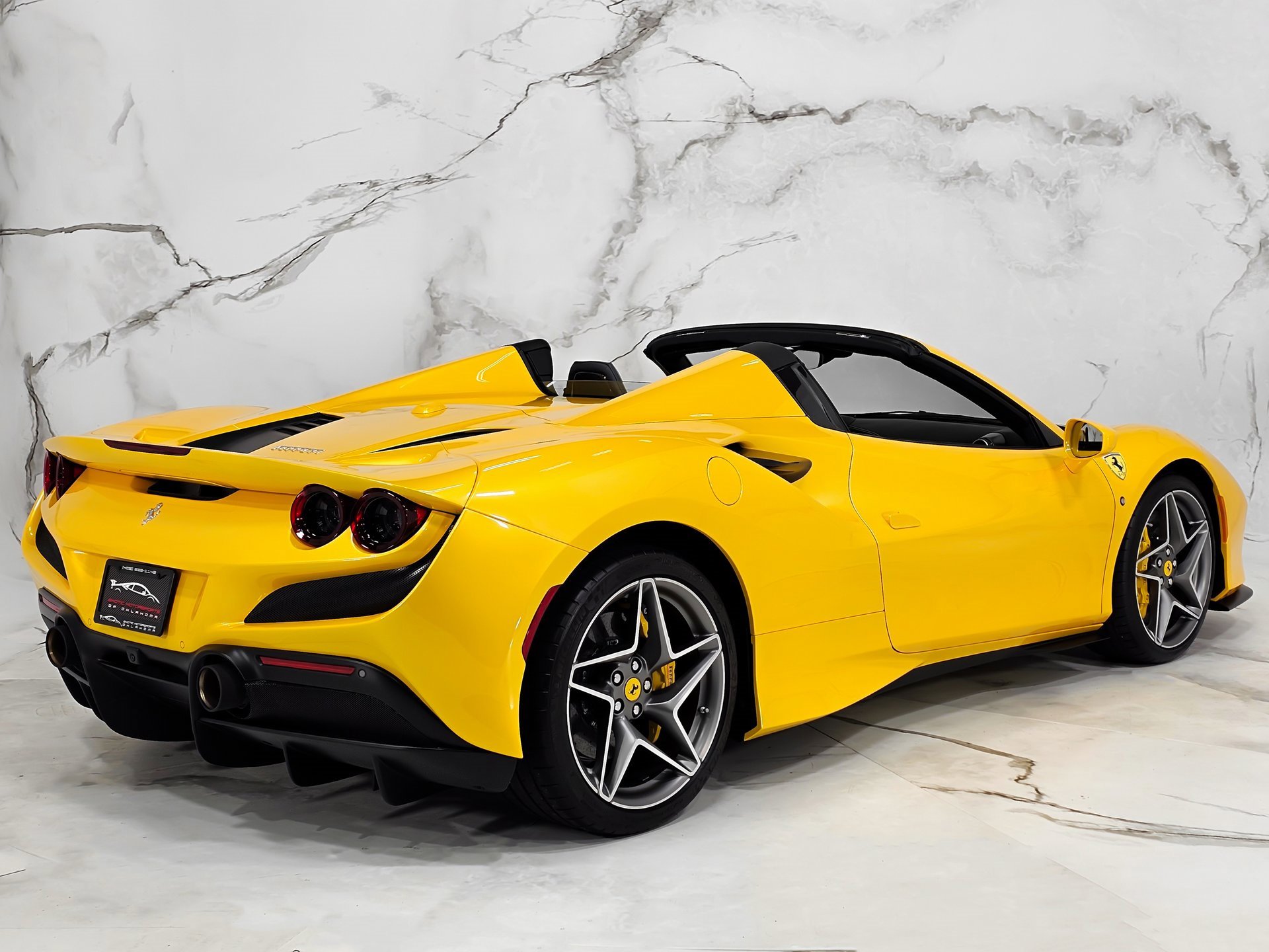 Used 2022 Ferrari F8 Tributo image 9