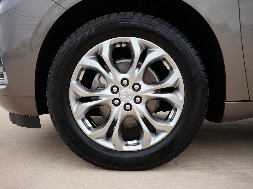 Used 2020 Buick Enclave Avenir w/ Avenir Technology Package FWD image 12