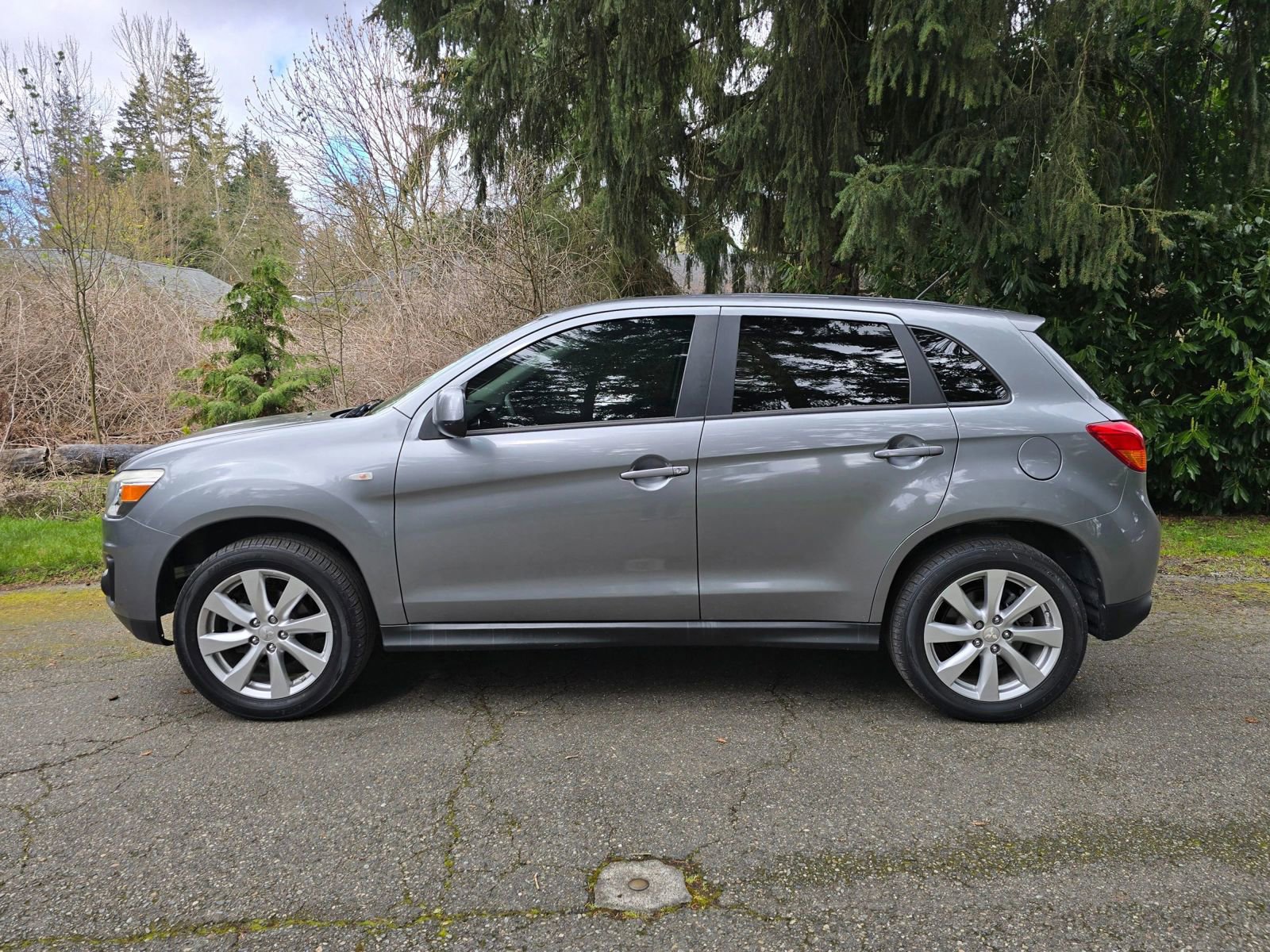 Used 2015 Mitsubishi Outlander Sport ES FWD image 2