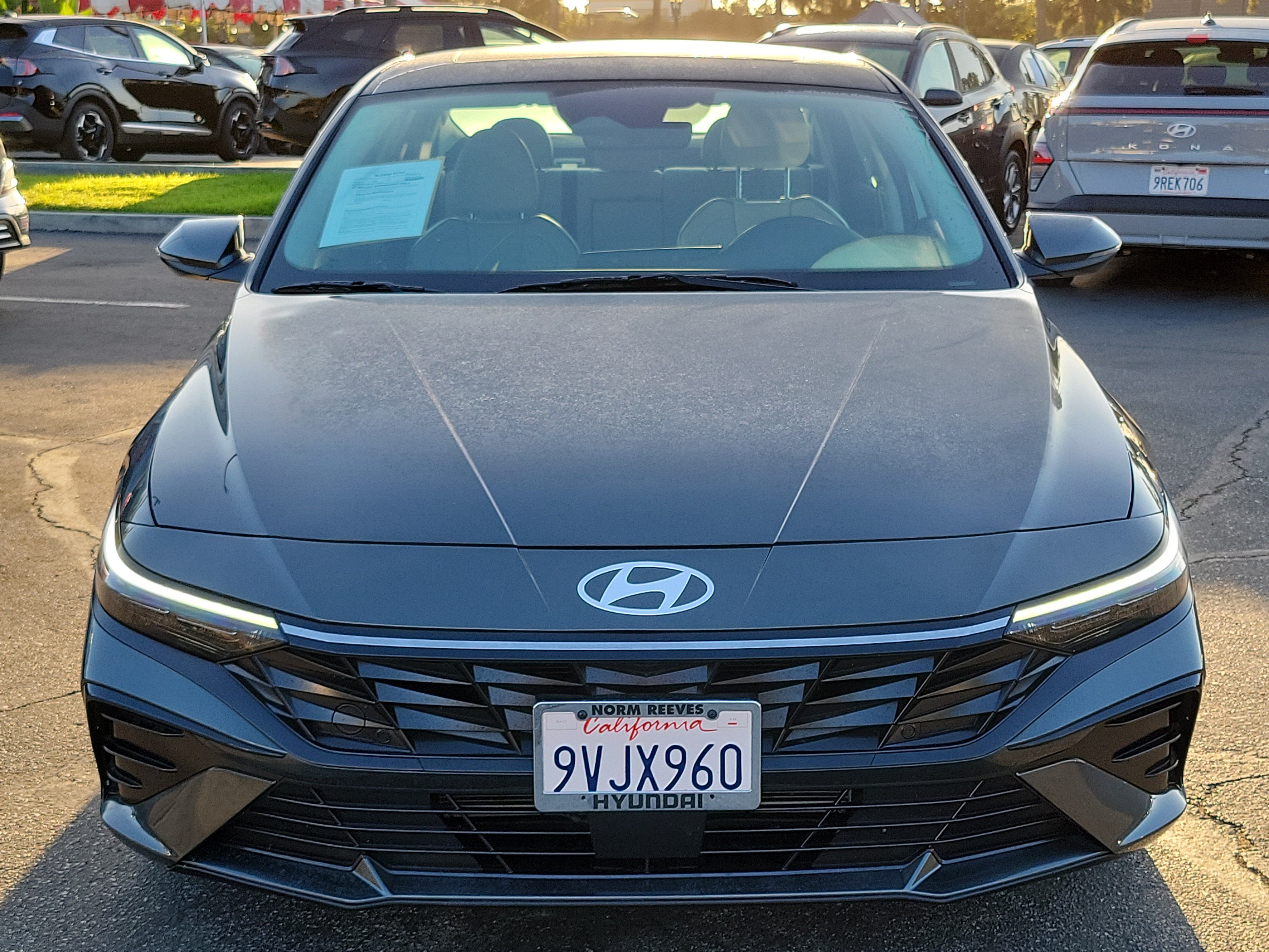 Certified 2025 Hyundai Elantra Limited FWD image 6
