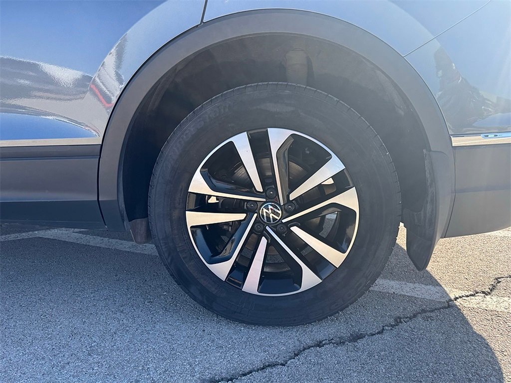 Used 2022 Volkswagen Tiguan S image 14