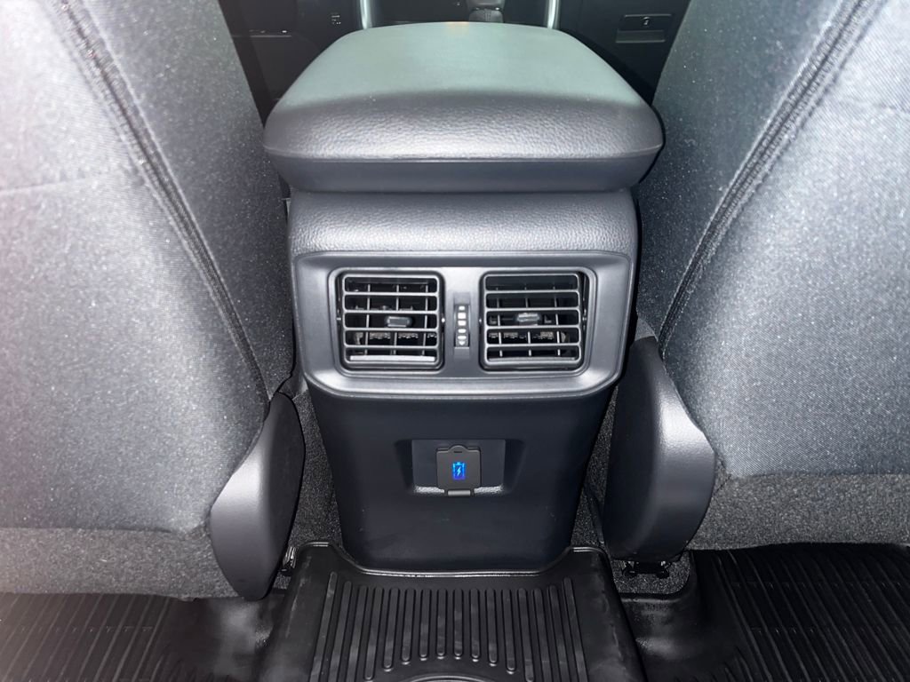 Used 2025 Toyota RAV4 LE image 31