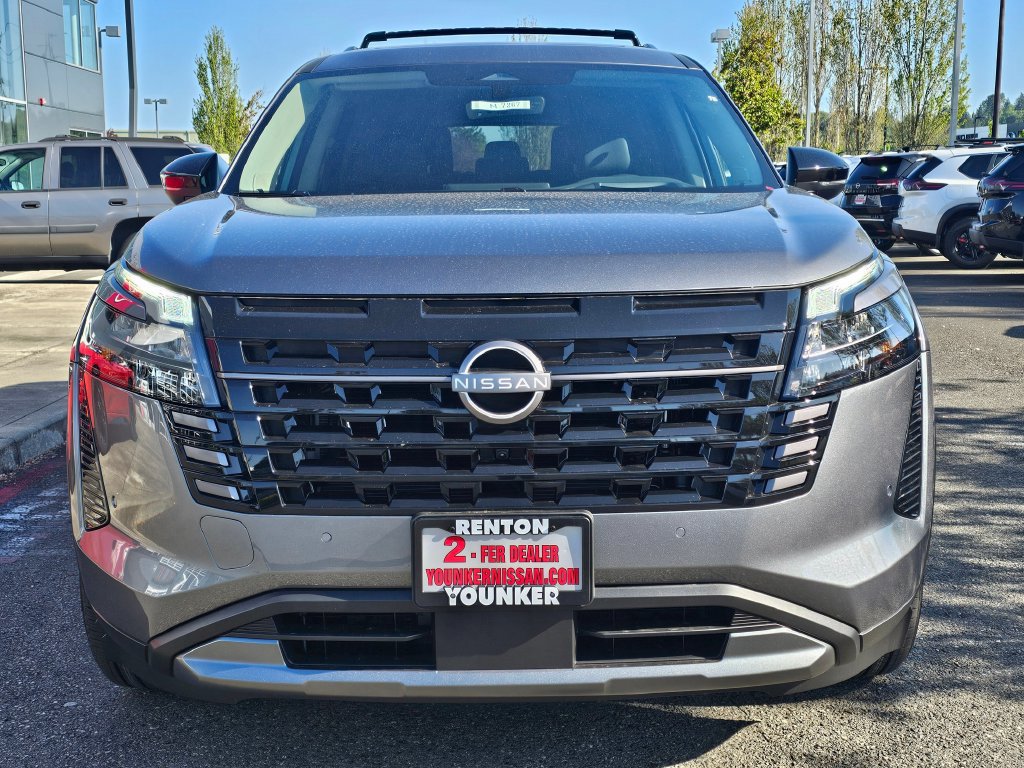 New 2026 Nissan Pathfinder Platinum w/ Cargo Package AWD/4WD image 2
