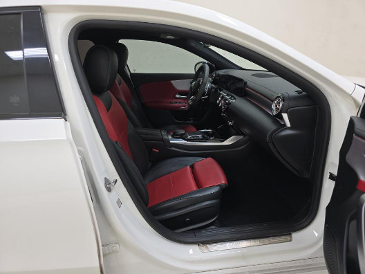 Used 2021 Mercedes-Benz A 35 AMG 4MATIC image 10