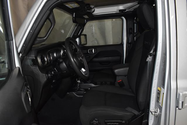 Used 2023 Jeep Wrangler Sahara image 12