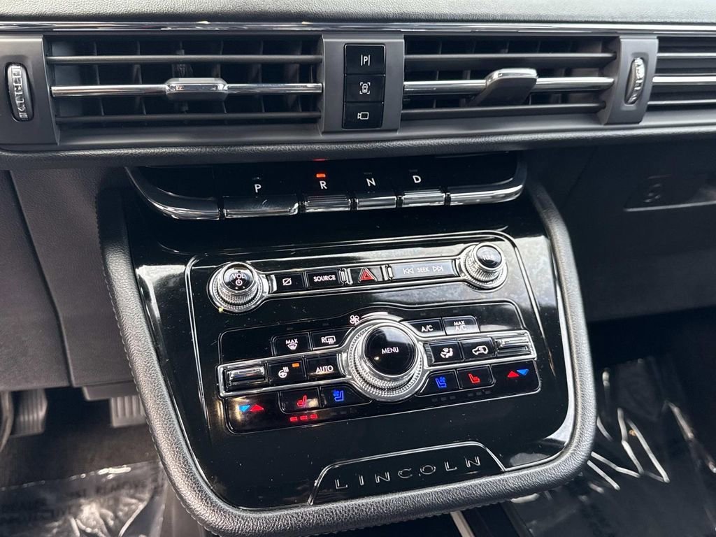 Used 2022 Lincoln Corsair AWD w/ Equipment Group 101A image 5