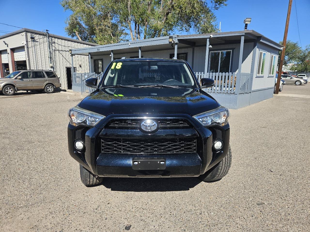 Used 2018 Toyota 4Runner SR5 Premium AWD/4WD image 2