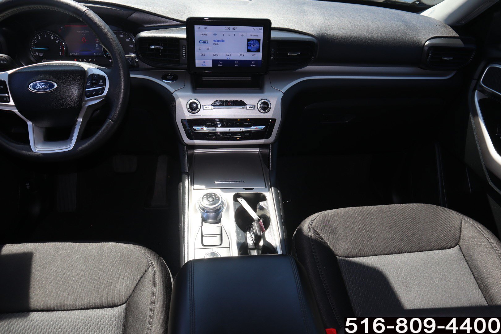 Used 2023 Ford Explorer XLT AWD/4WD image 18