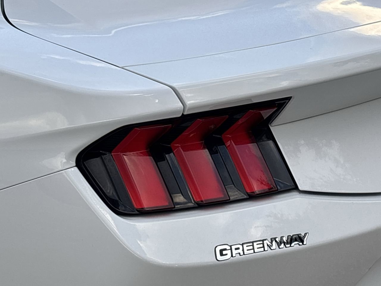 Used 2024 Ford Mustang Coupe image 7