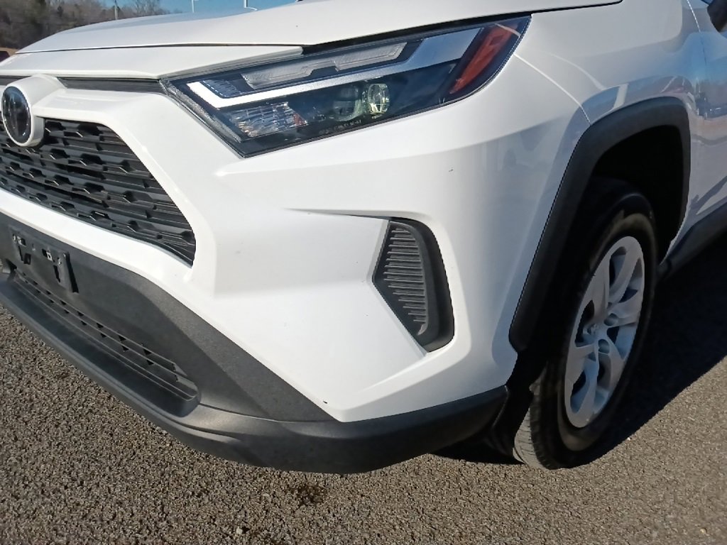 Used 2024 Toyota RAV4 LE image 9