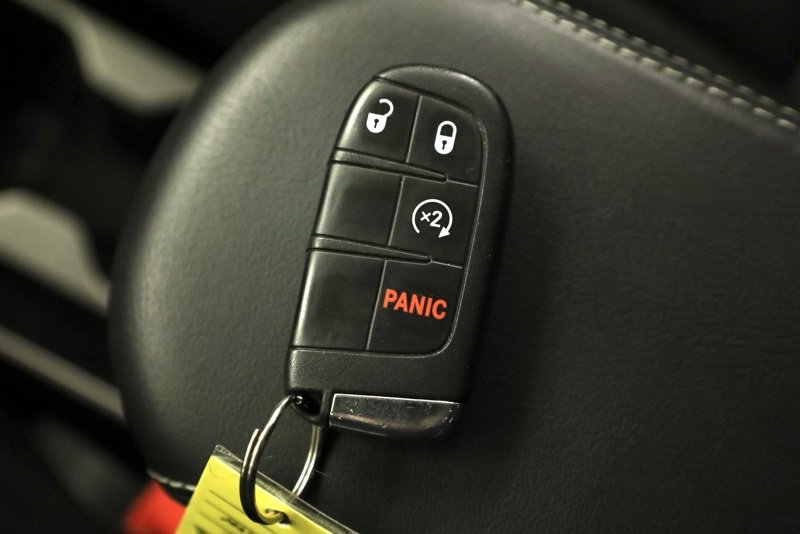 Used 2020 Jeep Renegade Limited image 40