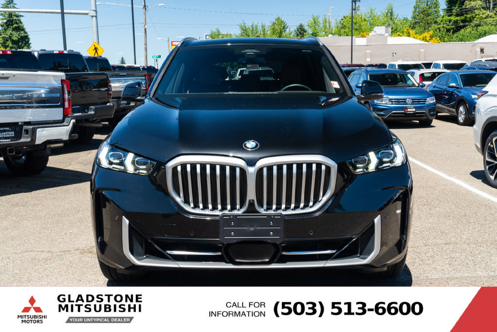 Used 2026 BMW X5 xDrive40i w/ Premium Package AWD/4WD image 2